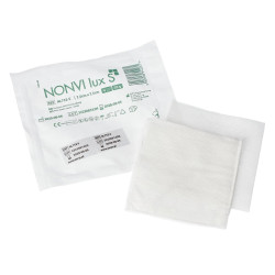 Kompresy włókninowe jałowe Nonvi Lux S 7,5 x 7,5 cm 4 warstwy 30 g Zarys 25 x 2 szt.